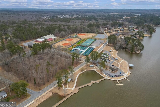 Building Photo - 713 N Lakeshore Dr