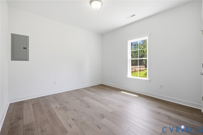 Building Photo - 21161 Baileys Ln