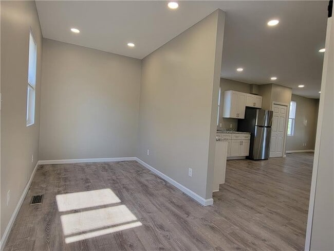 Building Photo - 1040 Wilson Pl