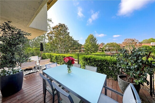 Building Photo - 406 Carlotta