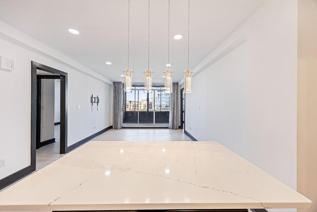 Building Photo - 14 Lockwood Dr