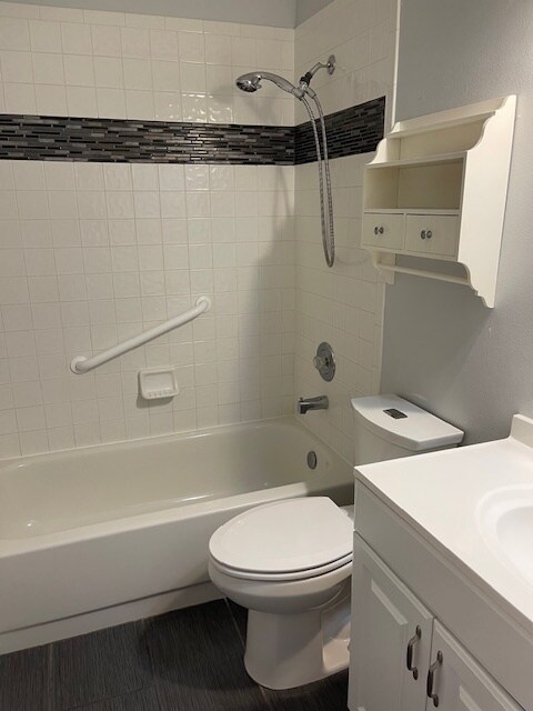 Building Photo - 825 Mary Frank Ct