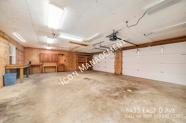 Building Photo - 8435 E O Ave