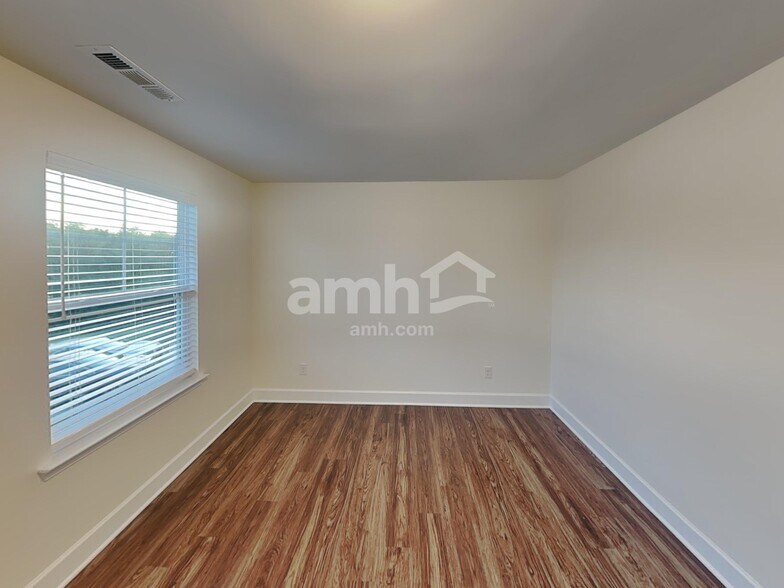 Building Photo - 807 Mary Beth Ct