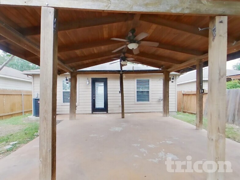 Building Photo - 11443 Coral Canyon