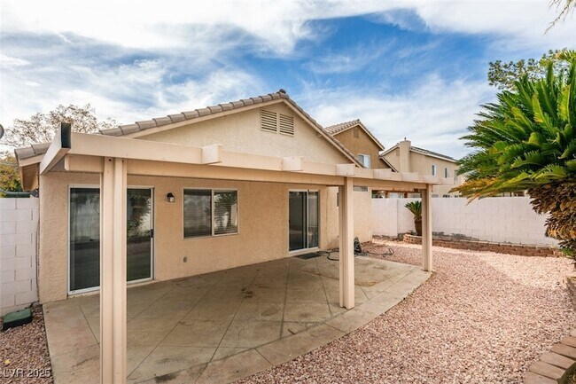 Building Photo - 744 Gritty Garnet Ave