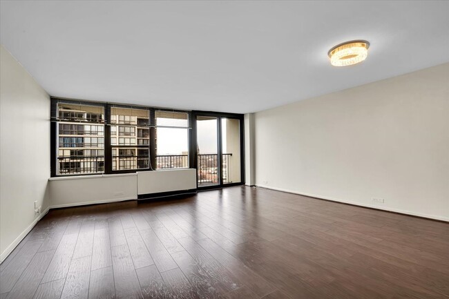 Building Photo - 1560 N Sandburg Terrace