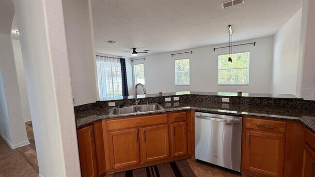 Building Photo - 3048 Chessington Dr