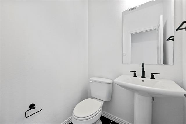 Building Photo - 2226 Adena Spgs Dr