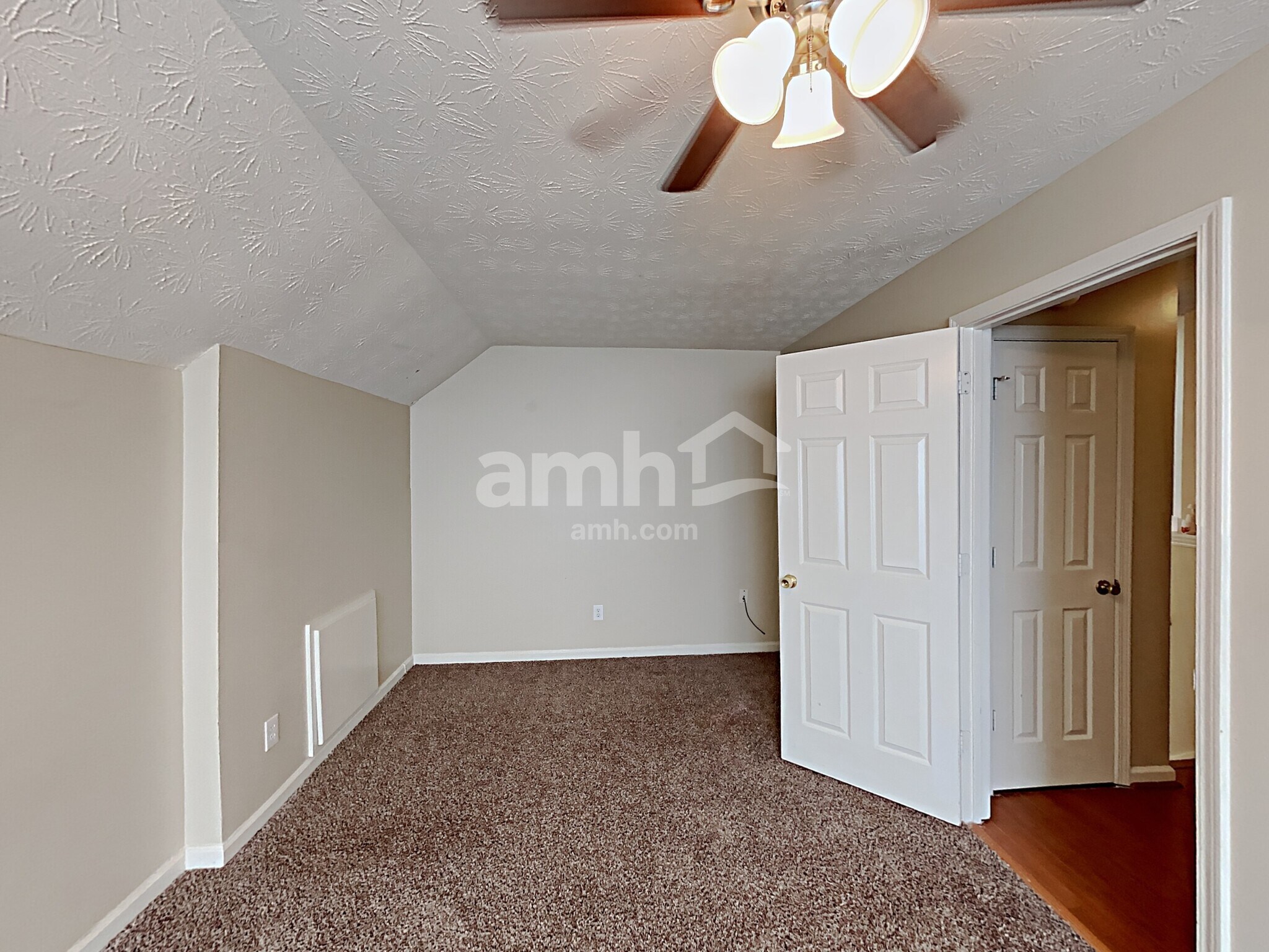 Building Photo - 670 Old Johnson Rd