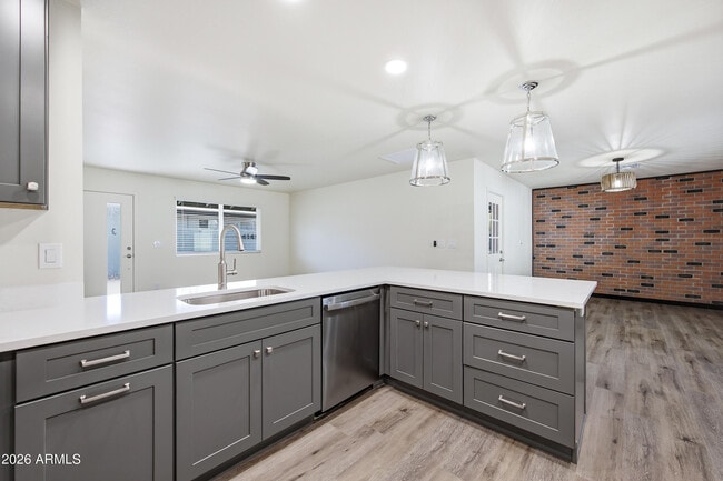 Building Photo - 4139 N 27th St