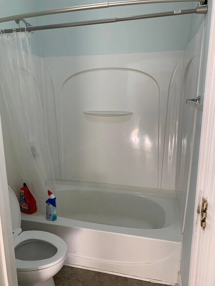 Building Photo - 1221 S 4th St