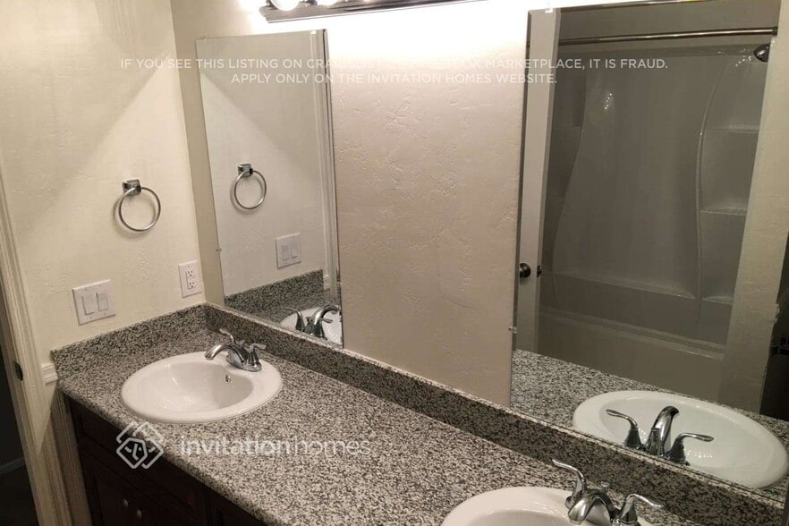 Building Photo - 3306 N Salida Del Sol
