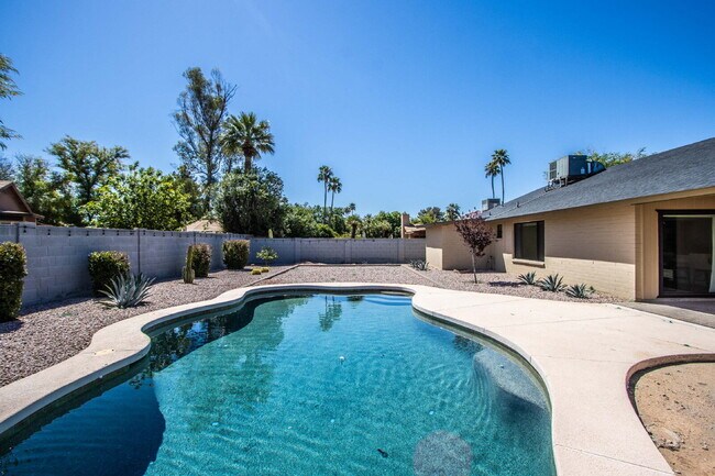 Building Photo - Ideal 3BR home!