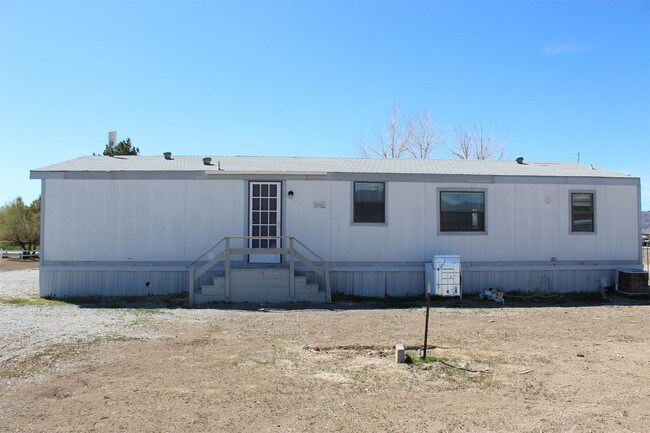 Building Photo - 551 Cynthia St