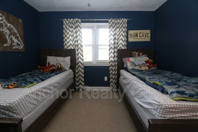 Building Photo - 1457 Garwood Ave