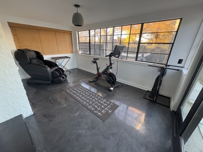 Building Photo - 6501 Westrock Dr