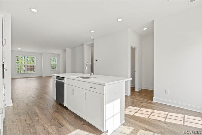 Building Photo - 15318 Oasis Sun Aly