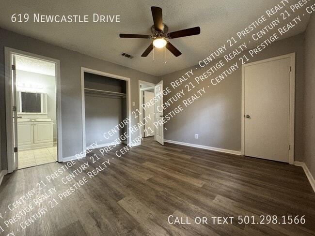 Building Photo - 619 Newcastle Dr