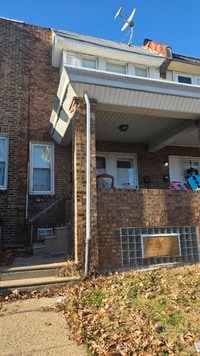 Building Photo - 5252 Oakland St