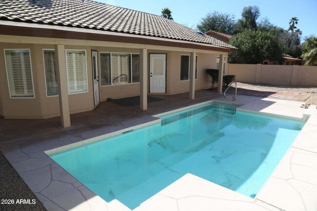 Building Photo - 9014 E Larkspur Dr