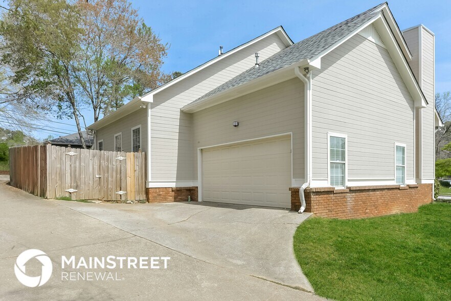 Building Photo - 6005 Russet Meadows Dr