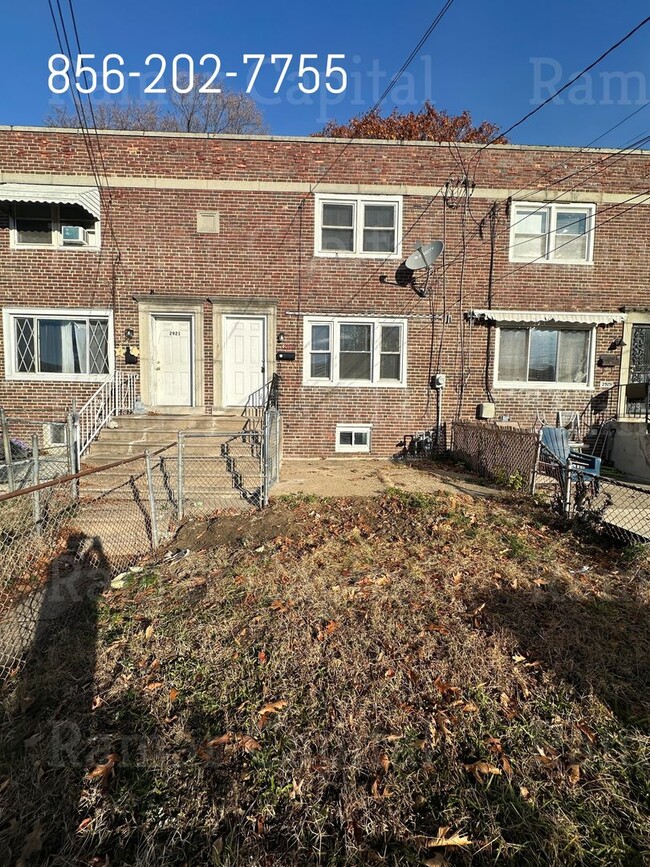 Building Photo - East Camden Spacious 3 bedroom Home