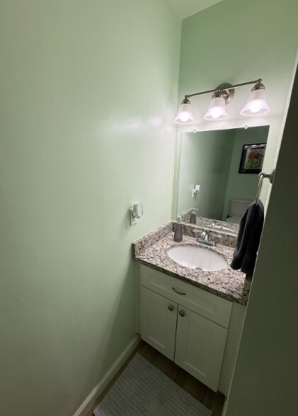 Building Photo - Spacious 2 Bed / 2 Bath Main-Floor Home in Phoenix, AZ