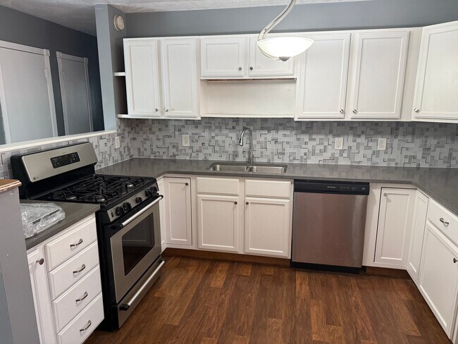 Building Photo - 500 Briarcliff Ave