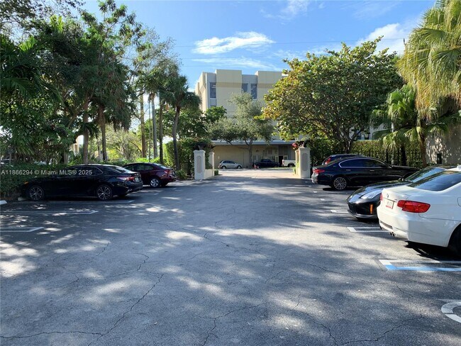 Building Photo - 8605 SW 68th Ct