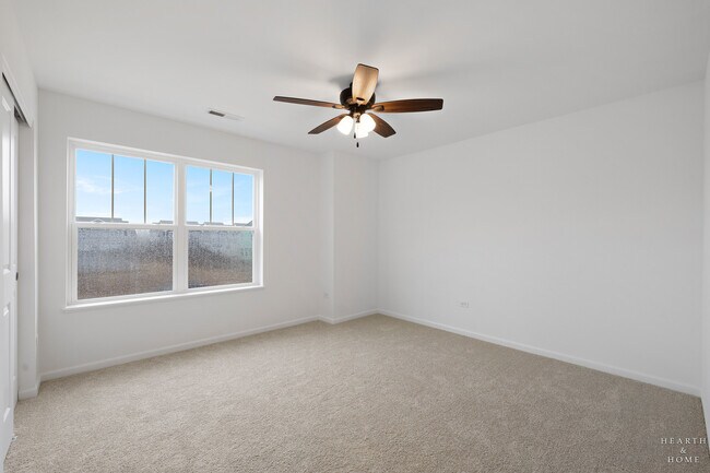 Building Photo - 624 Cassia Ct