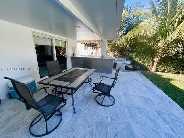 Building Photo - 9825 Palmetto Club Dr