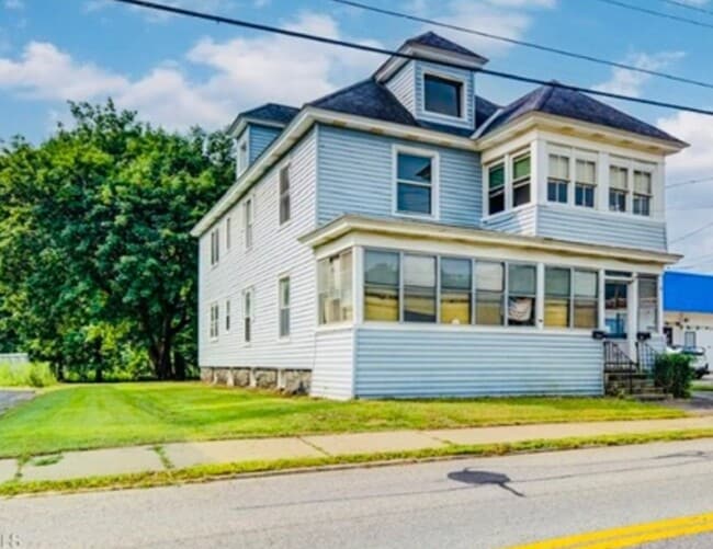 Building Photo - 205 W Fulton St