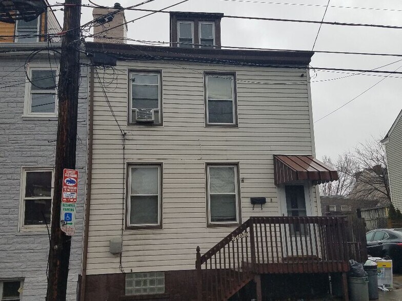 Front - 3459 Denny St