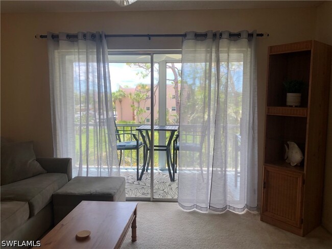 Building Photo - 150 Turtle Lake Ct