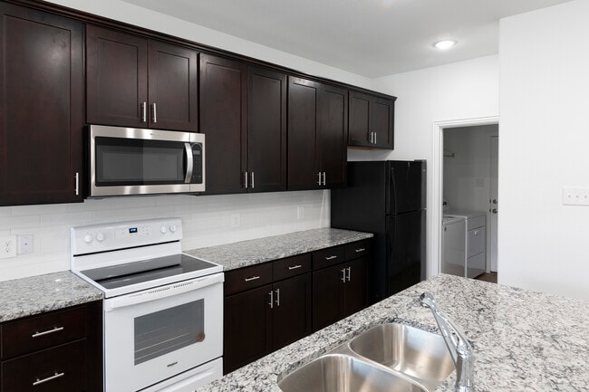 Building Photo - 144 Willowbend Loop