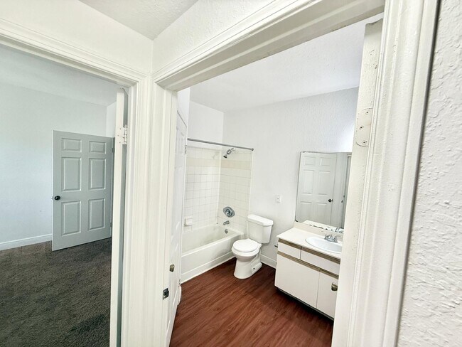 Building Photo - 2544 Robert Trent Jones Dr