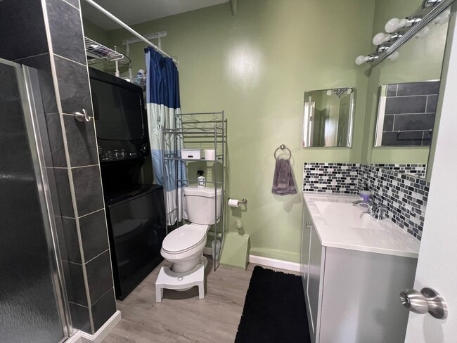 Building Photo - Brand New 1 bed, 1 Ba in-law Unit in San J...