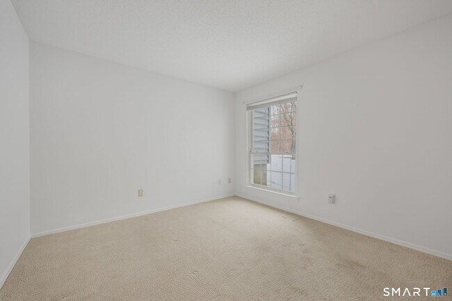 Building Photo - 55 Leafwood Ln