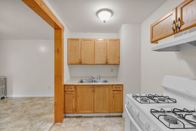 Building Photo - 523 N Ninth St