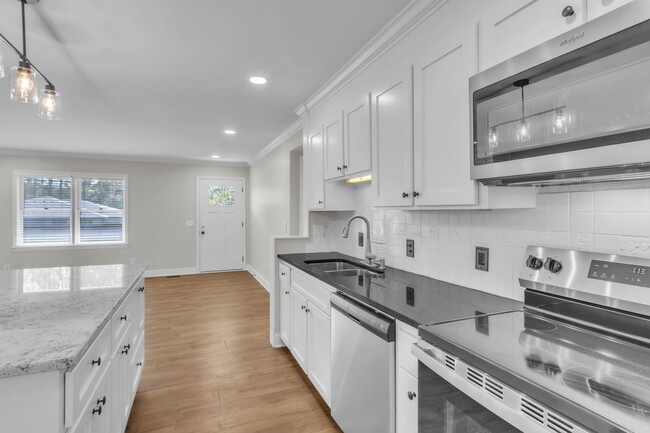 Building Photo - 118 Whitmire Rd