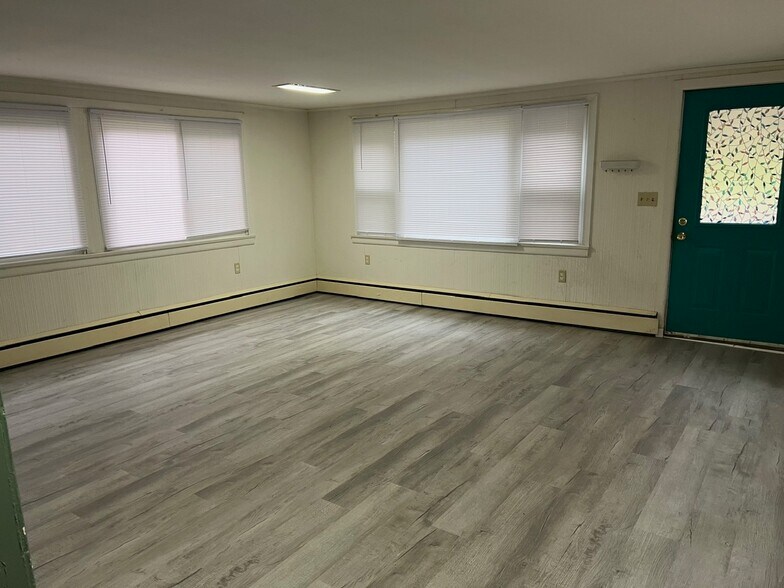 Building Photo - 1013 Dryden Rd