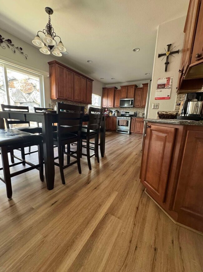 Building Photo - Available March 1 – A spacious and beautiful home in Panther Valley you won’t want to miss!