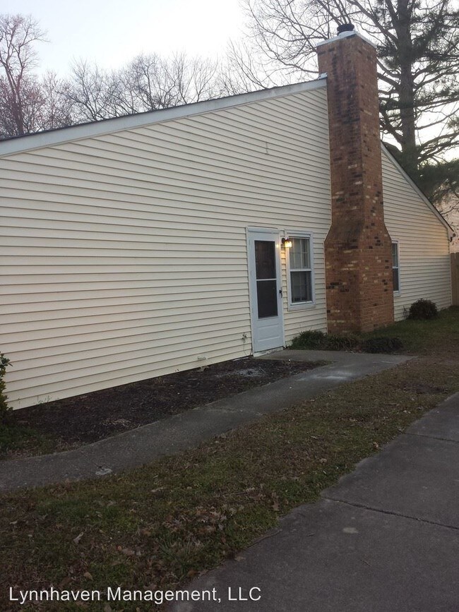 Building Photo - 5447 Campus Dr