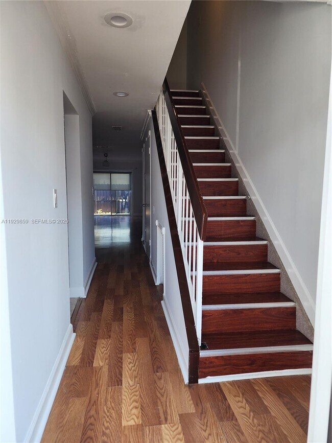 Building Photo - 401 SW 109th Ave