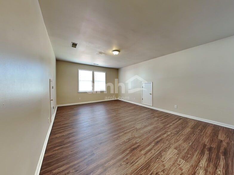 Building Photo - 2673 Blowing Wind Cir