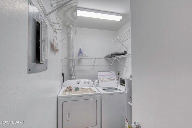 Building Photo - 1601 N Central Ave