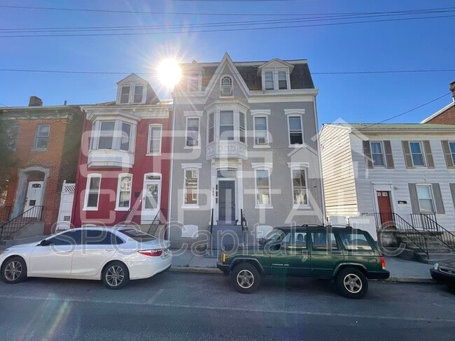 Primary Photo - 948 E Market St