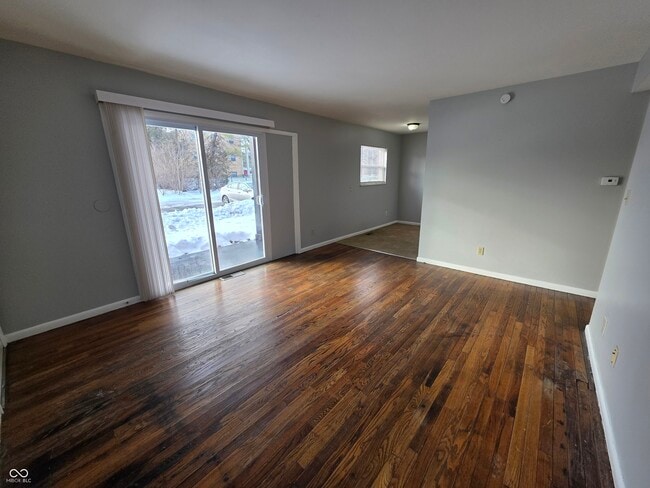 Building Photo - 6262 Eastridge Dr