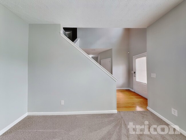 Building Photo - 1704 Chinaberry Ct